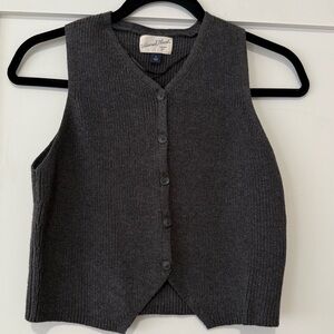 Cropped sweater vest